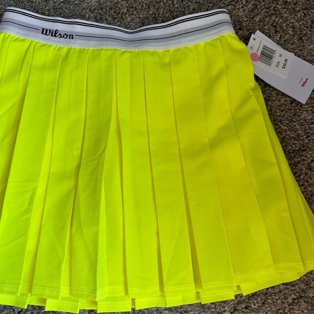 NWT Wilson Youth Tennis Ball Yellow Tennis Skirt Skort Size Medium - Picture 3 of 6